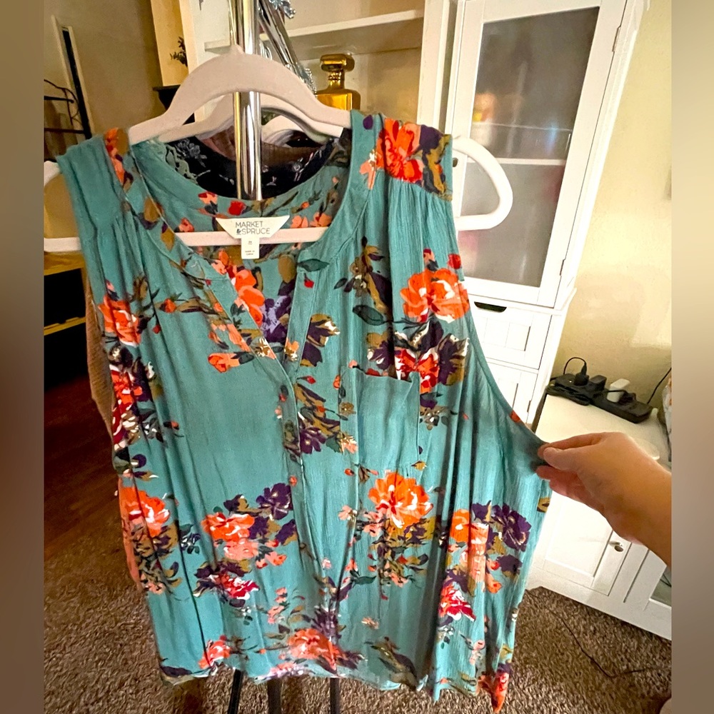 Plus market and Spruce blouse. Size 3X.